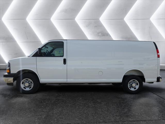 2026 Chevrolet Express Cargo Van 3500 Extended Wheelbase, WT, RWD