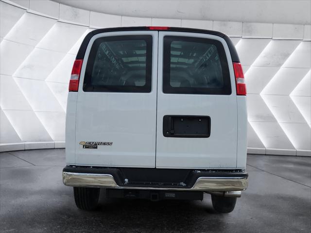 2026 Chevrolet Express Cargo Van 3500 Extended Wheelbase, WT, RWD