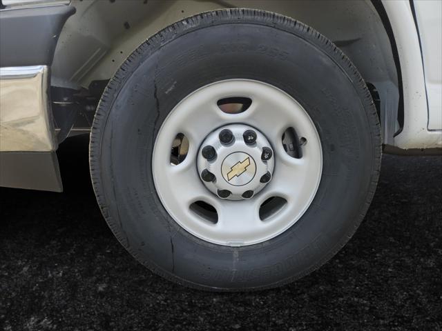 2026 Chevrolet Express Cargo Van 3500 Extended Wheelbase, WT, RWD