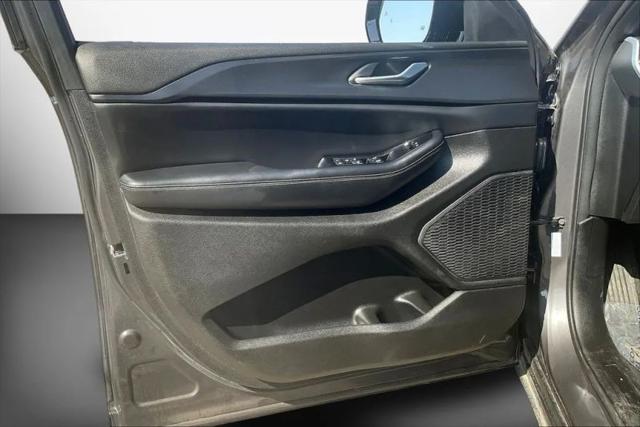 2024 Jeep Grand Cherokee L Altitude 4x4