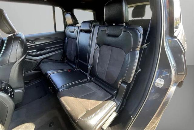 2024 Jeep Grand Cherokee L Altitude 4x4