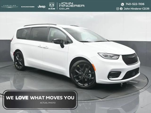2026 Chrysler Pacifica Select for sale in Heath, OH