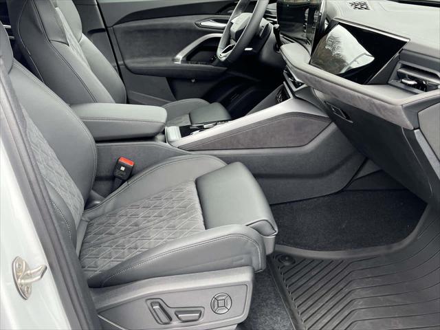 2025 Audi SQ5 Premium Plus TFSI quattro S tronic