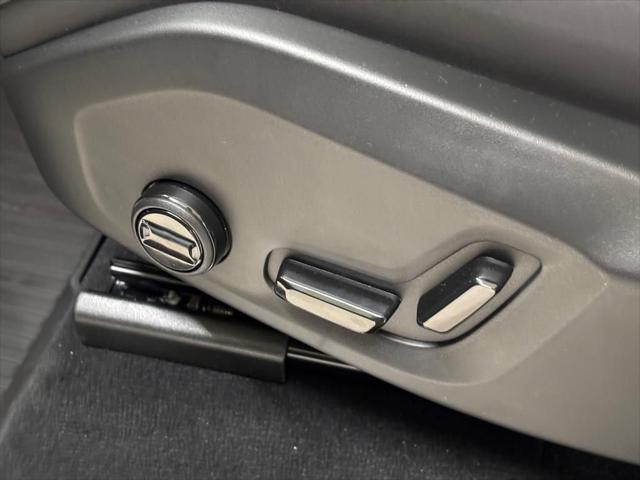 2026 Volvo XC90 Plus, B6 AWD Gas (mild hybrid), Gasoline, Bright, 7 Seats