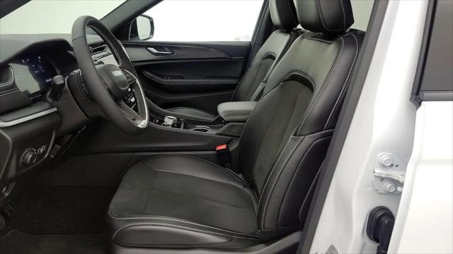 2025 Jeep Grand Cherokee L Altitude X 4x2