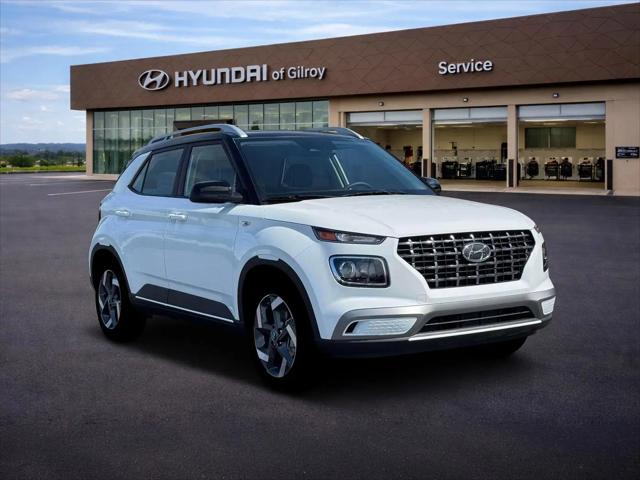 2026 Hyundai Venue SEL w/Two-Tone Roof