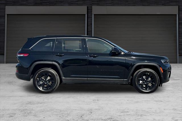 2026 Jeep Grand Cherokee Altitude 4x4