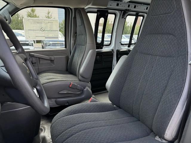 2026 Chevrolet Express Cargo Van 2500 Extended Wheelbase, WT, RWD