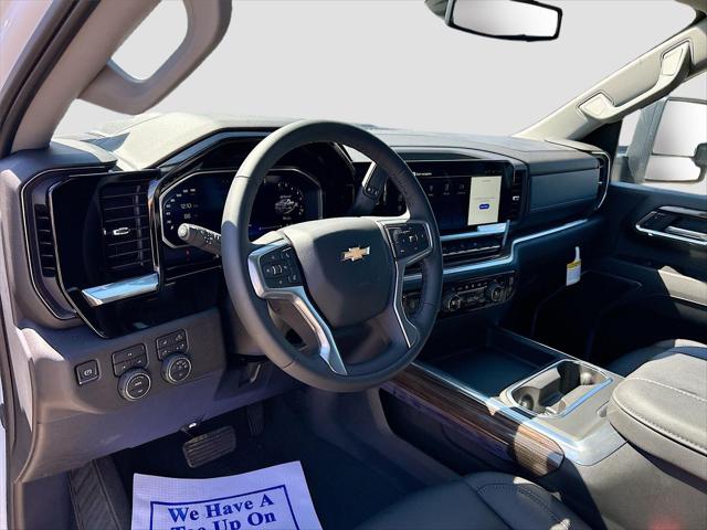 2026 Chevrolet Silverado 3500HD Crew Cab, Long Bed, LT Dual Rear Wheel, RWD