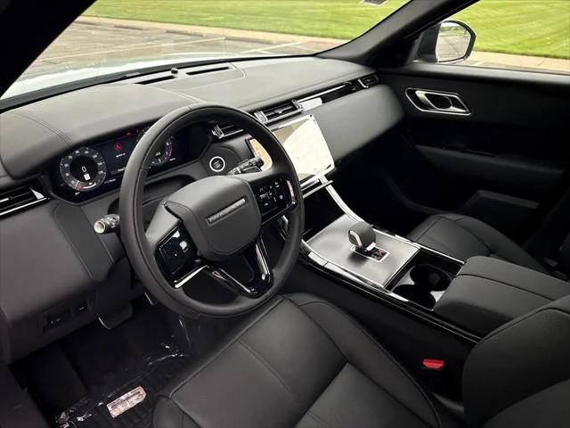 2026 Land Rover Range Rover Velar P250 Dynamic SE