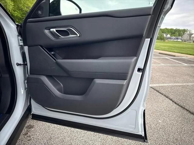 2026 Land Rover Range Rover Velar P250 Dynamic SE