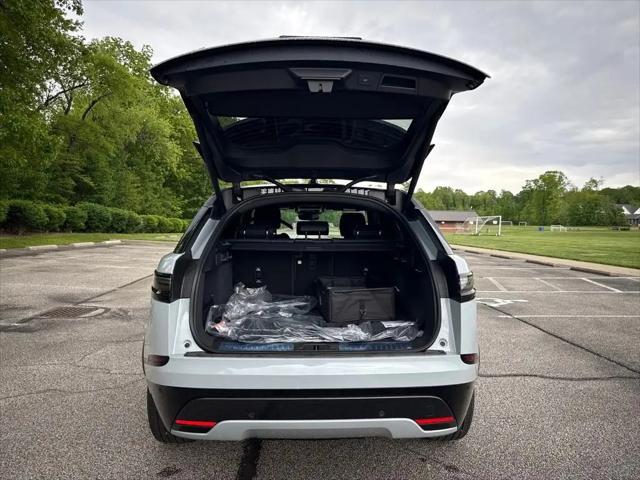 2026 Land Rover Range Rover Velar P250 Dynamic SE
