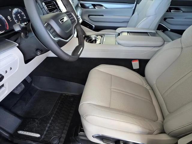 2026 Jeep Grand Wagoneer 4x2