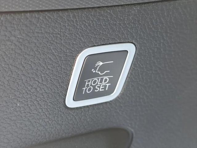 2026 Jeep Grand Wagoneer 4x2