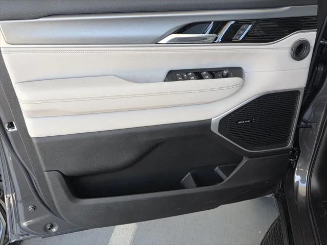 2026 Jeep Grand Wagoneer 4x2