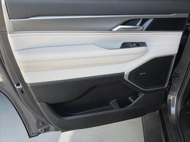 2026 Jeep Grand Wagoneer 4x2