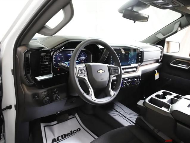 2026 Chevrolet Silverado 1500 4WD Crew Cab Standard Bed LT