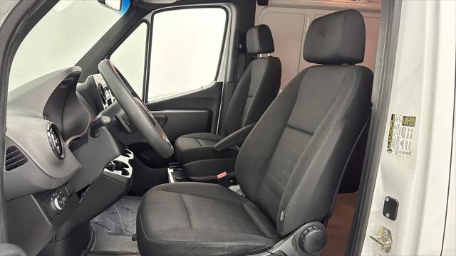 2023 Mercedes-Benz Sprinter 2500 High Roof 4-Cyl Gas