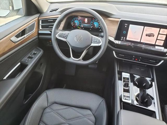 2026 Volkswagen Atlas SE with Technology