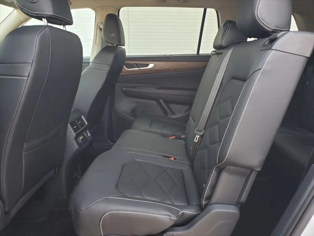 2026 Volkswagen Atlas SE with Technology