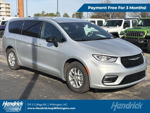 2026 Chrysler Pacifica Select for sale in Wilmington, NC