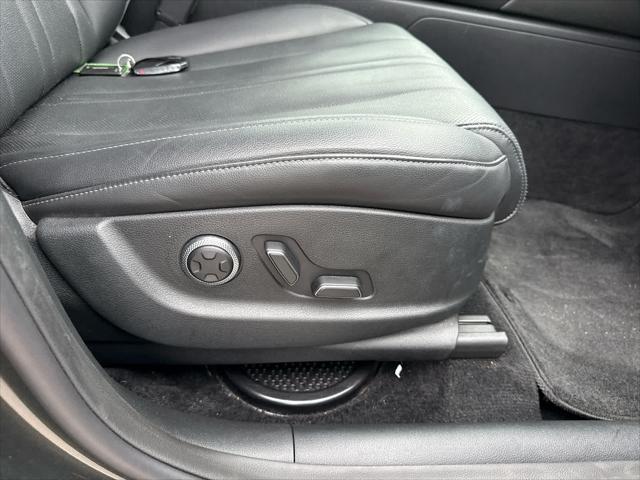 2025 Genesis GV80 2.5T Standard AWD
