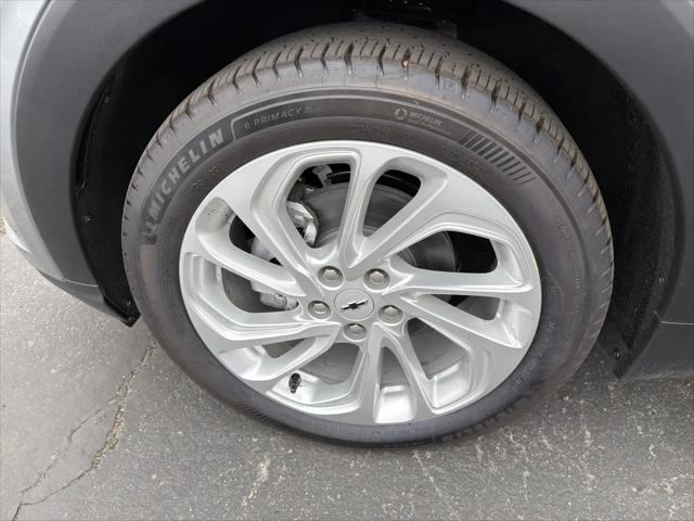2027 Chevrolet Bolt LT FWD