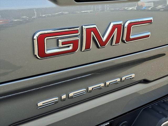 2024 GMC Sierra 1500 4WD Crew Cab Short Box SLT