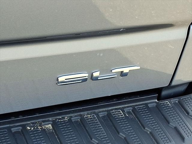 2024 GMC Sierra 1500 4WD Crew Cab Short Box SLT