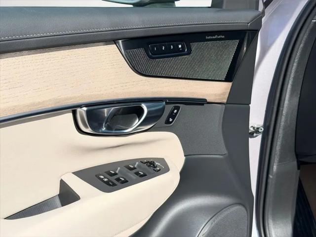 2026 Volvo XC90 Plug-In Hybrid Plus, T8 AWD, Electric/Gasoline, Bright, 6 Seats