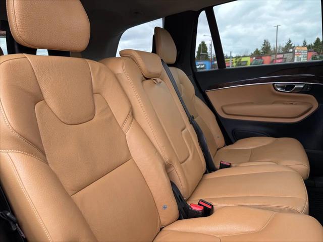 2016 Volvo XC90 T6 Momentum
