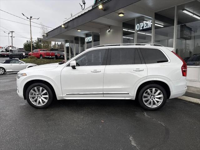2016 Volvo XC90 T6 Momentum