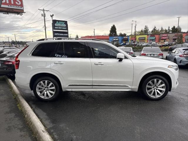 2016 Volvo XC90 T6 Momentum