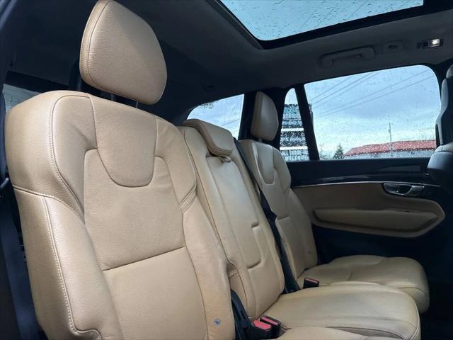 2016 Volvo XC90 T6 Momentum
