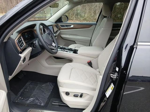 2026 Volkswagen Atlas SE with Technology
