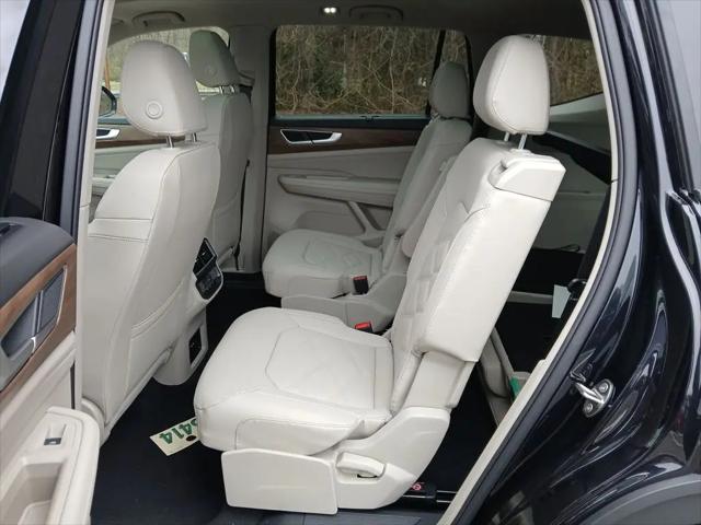 2026 Volkswagen Atlas SE with Technology