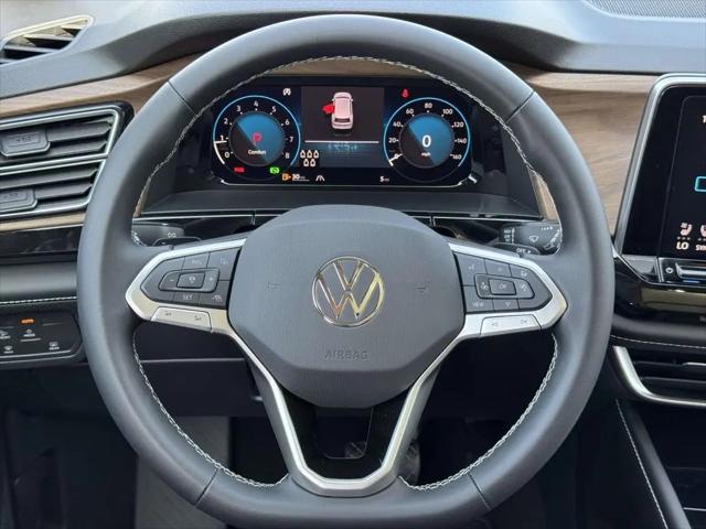 2026 Volkswagen Atlas SE with Technology
