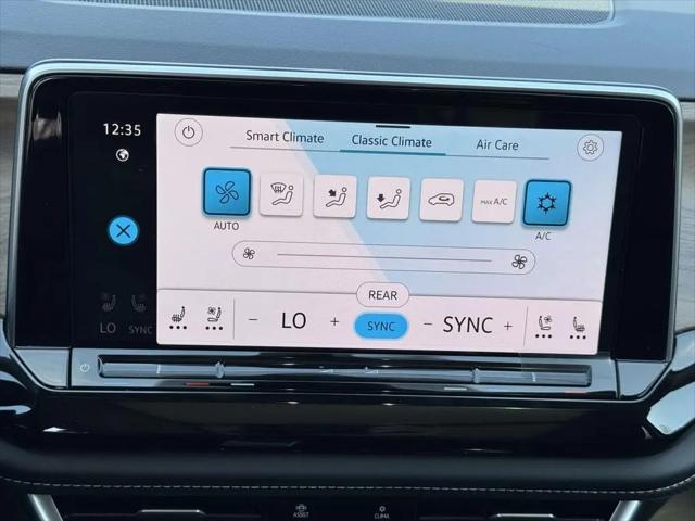 2026 Volkswagen Atlas SE with Technology