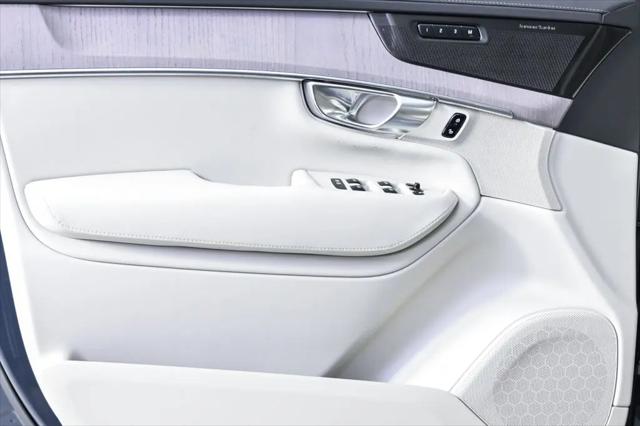 2026 Volvo XC90 Ultra, B6 AWD Gas (mild hybrid), Gasoline, Bright, 7 Seats