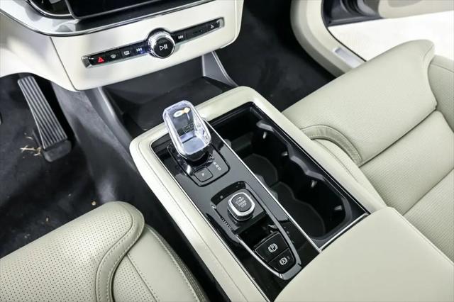 2026 Volvo XC90 Ultra, B6 AWD Gas (mild hybrid), Gasoline, Bright, 7 Seats