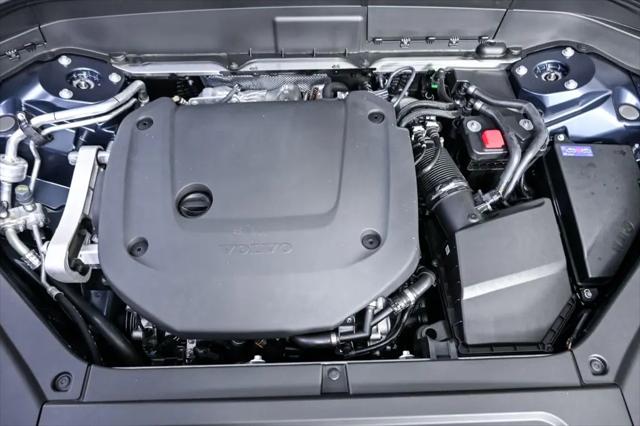 2026 Volvo XC90 Ultra, B6 AWD Gas (mild hybrid), Gasoline, Bright, 7 Seats