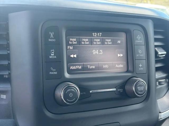 2024 Ram 1500 Big Horn Crew Cab 4x2 5'7" Box