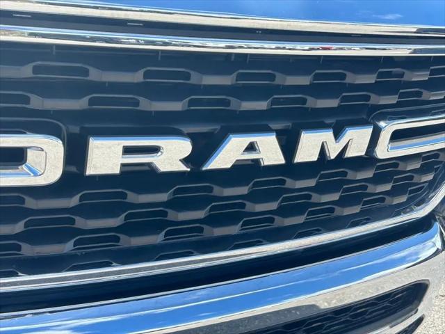 2024 Ram 1500 Big Horn Crew Cab 4x2 5'7" Box