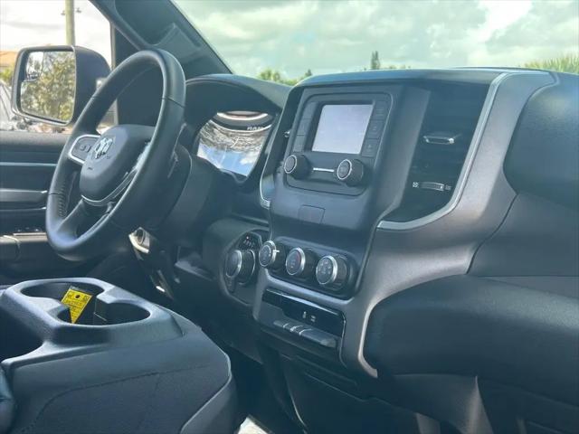 2024 Ram 1500 Big Horn Crew Cab 4x2 5'7" Box