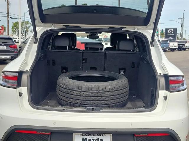 2024 Porsche Macan Macan