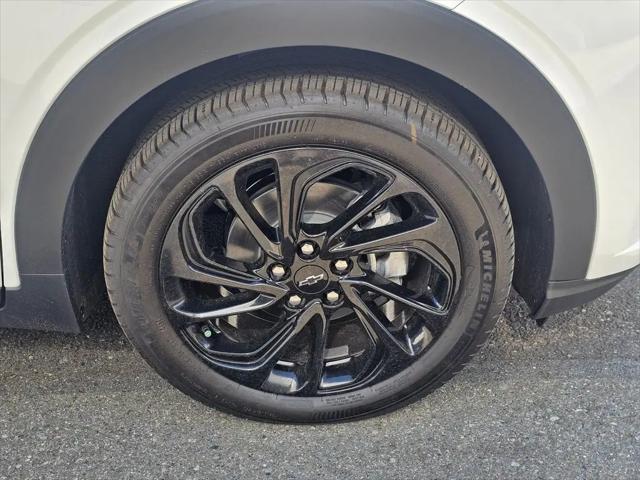 2027 Chevrolet Bolt RS FWD