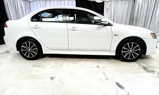 2017 Mitsubishi Lancer ES