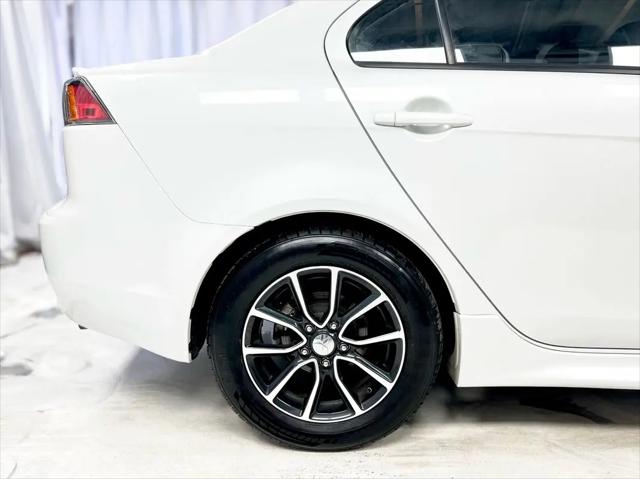 2017 Mitsubishi Lancer ES
