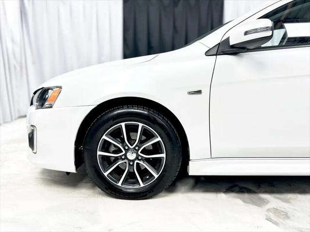 2017 Mitsubishi Lancer ES