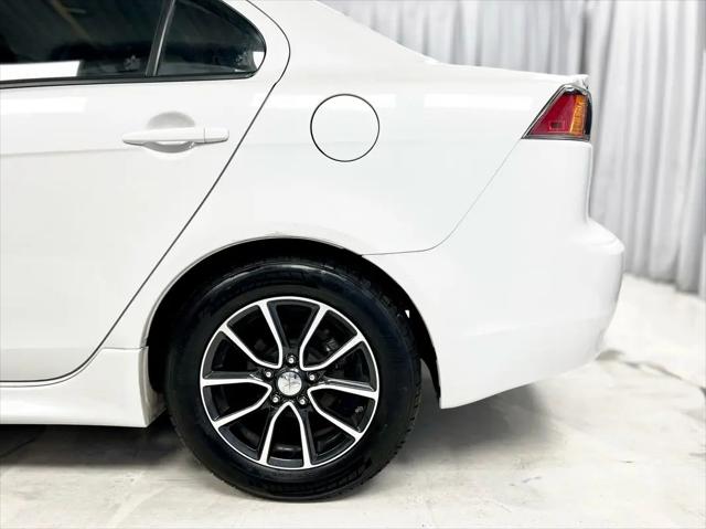 2017 Mitsubishi Lancer ES
